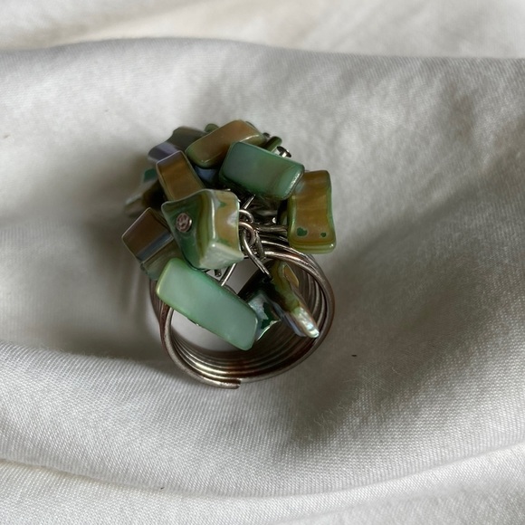Green Bead Statement Ring Size 6.5 - Picture 3 of 6